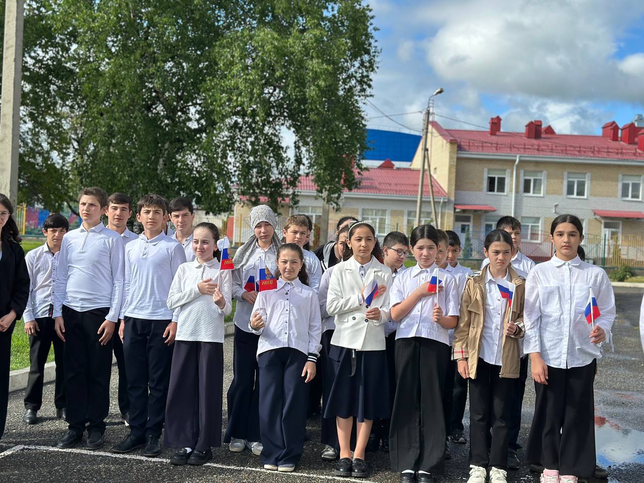 Линейка поднятия флага Российской Федерации.